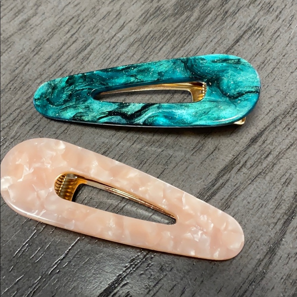 NEW Hair Clips! (2 set)